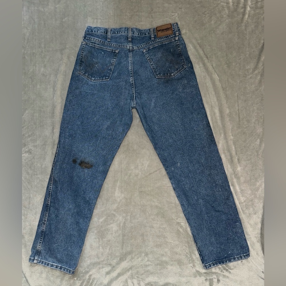 Wrangler Rugged Relaxed Fit Blue Jeans Work Jeans 36x32 - Picture 2 of 12